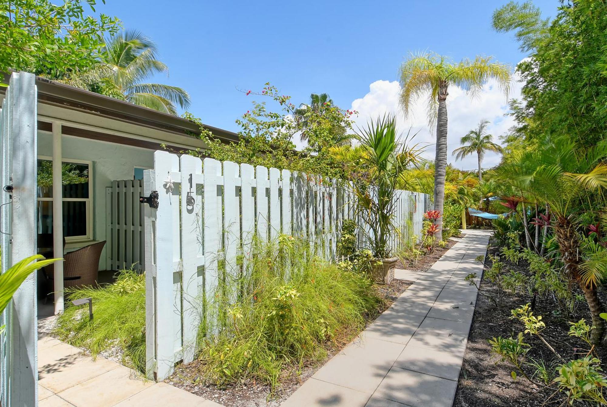 Siesta Key Palms Resort Point O'Rocks エクステリア 写真